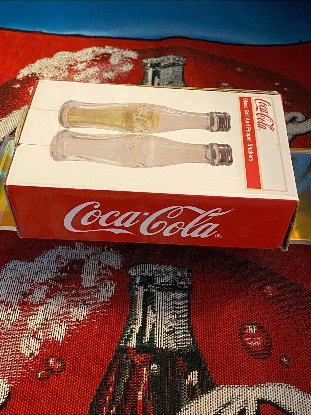 NIB 2009 Coca-Cola Glass Salt & Pepper Shakers-Coke Bottle Set-Official Licensed